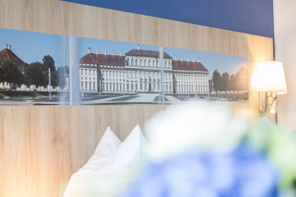 Hotel Blauer Karpfen Oberschleißheim Eksteriør bilde
